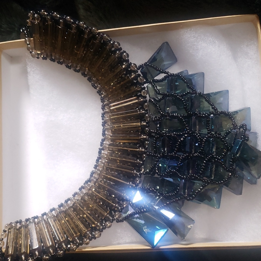 Exquisite Necklace - Picture 3 of 7